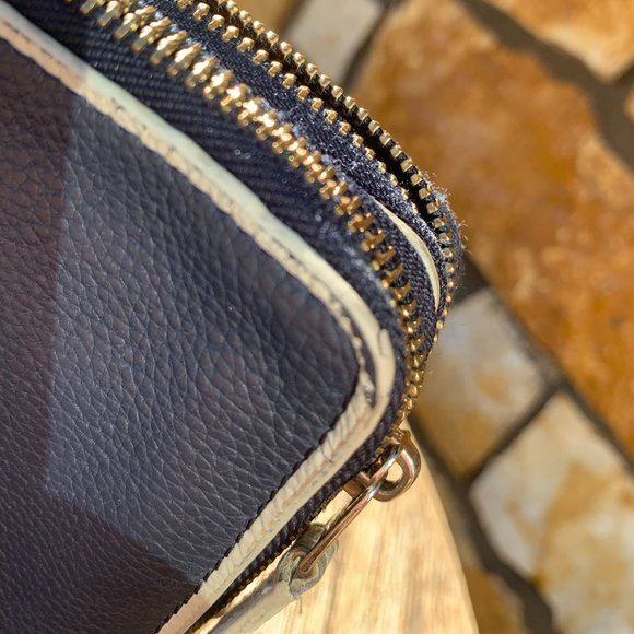 COACH Double Zip Wallet - Picture 6 of 7